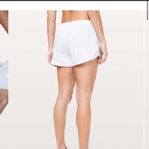 LULULEMON HOTTY HOT 4”